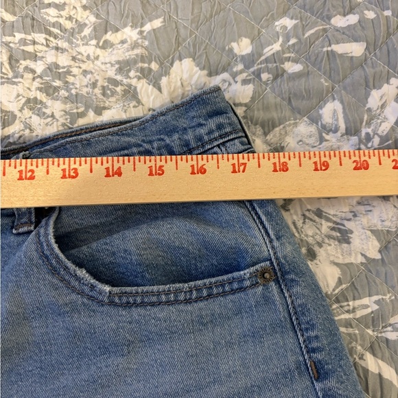 Universal Thread Blue Jean Shorts Vintage Distressed - Picture 4 of 8